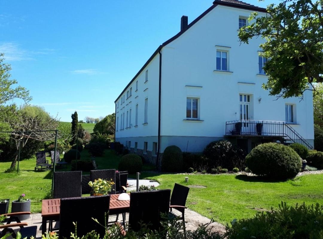 Altes Bauernhaus Im Gruenen Steffenshagen Kültér fotó